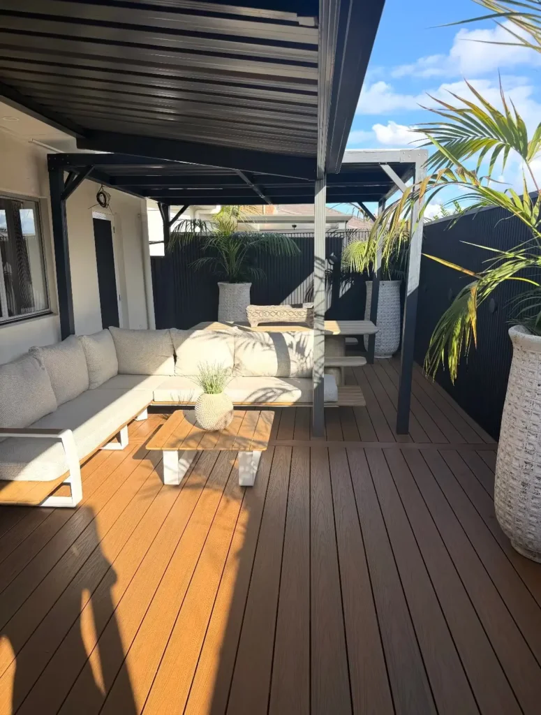 Freestanding timber pergola with roofing, built in Penrith NSW Freestanding timber pergola with roofing, built in Penrith NSW